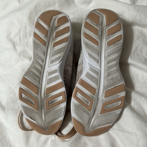 APL ~ Sold Out Color Rose Dust & Metallic Nude ~ Size 7.5 ~ Tech Loomtracker - Picture 6 of 7